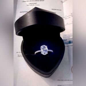 Oval Engagement Ring